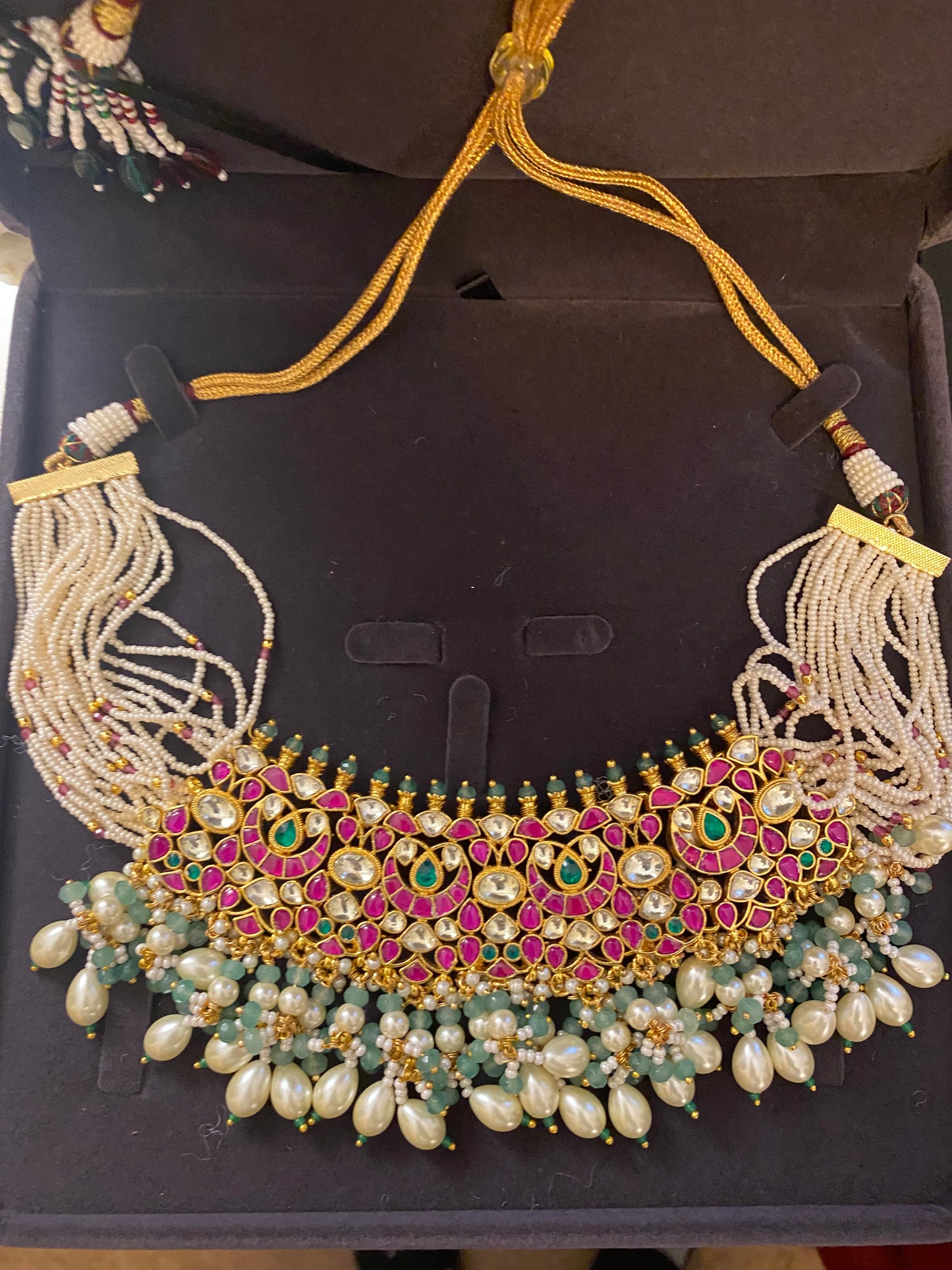 New Jewelry: 4 Piece Pearl and Kundan Wedding Set
