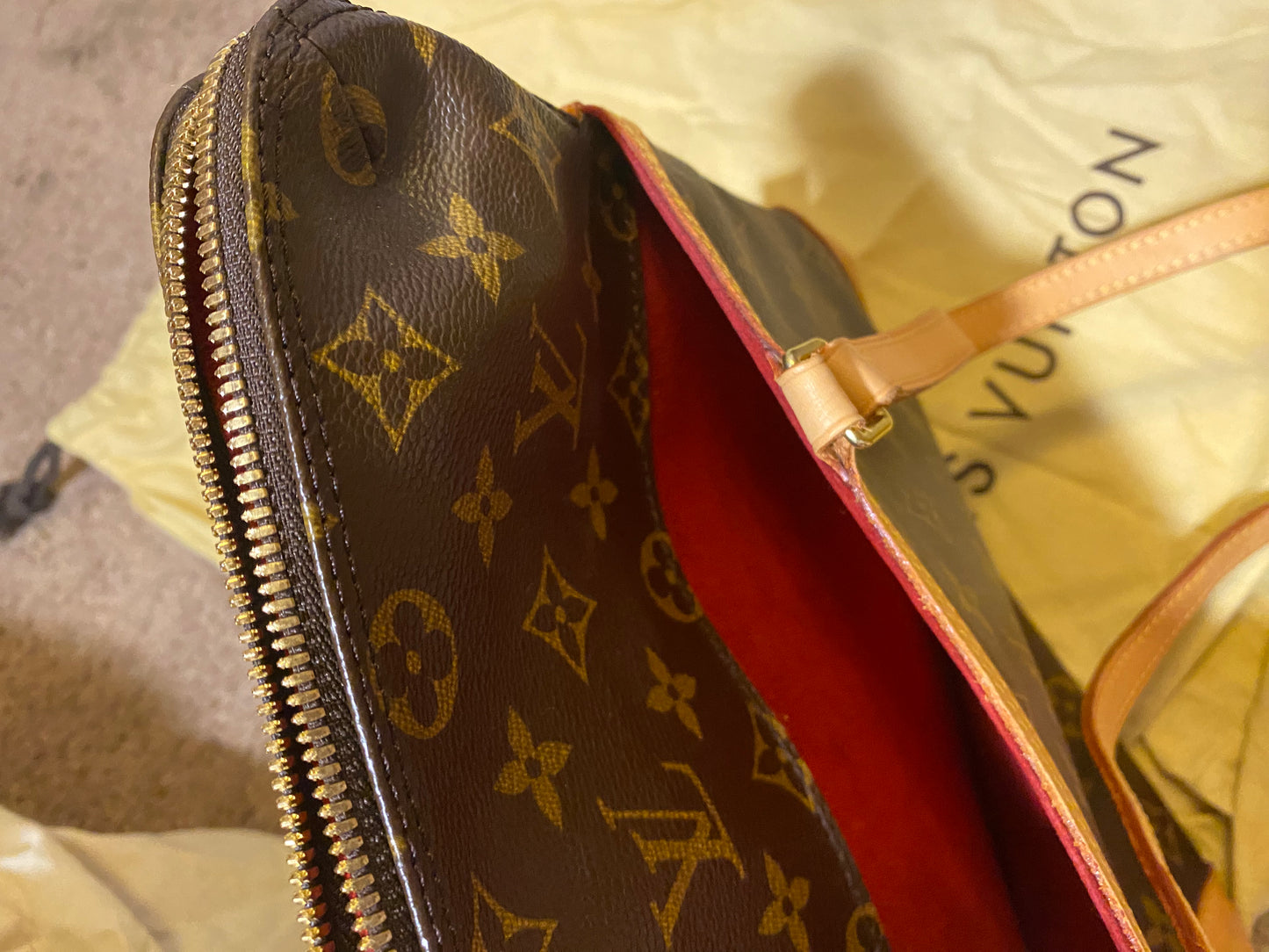 Vintage Bag: Authentic Louis Vuitton Vintage Coussin Shoulder Bag GM Brown Canvas Monogram
