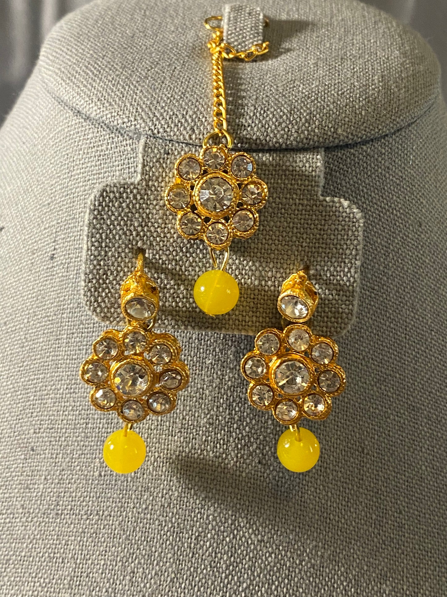New Jewelry: Yellow Jewelry Set