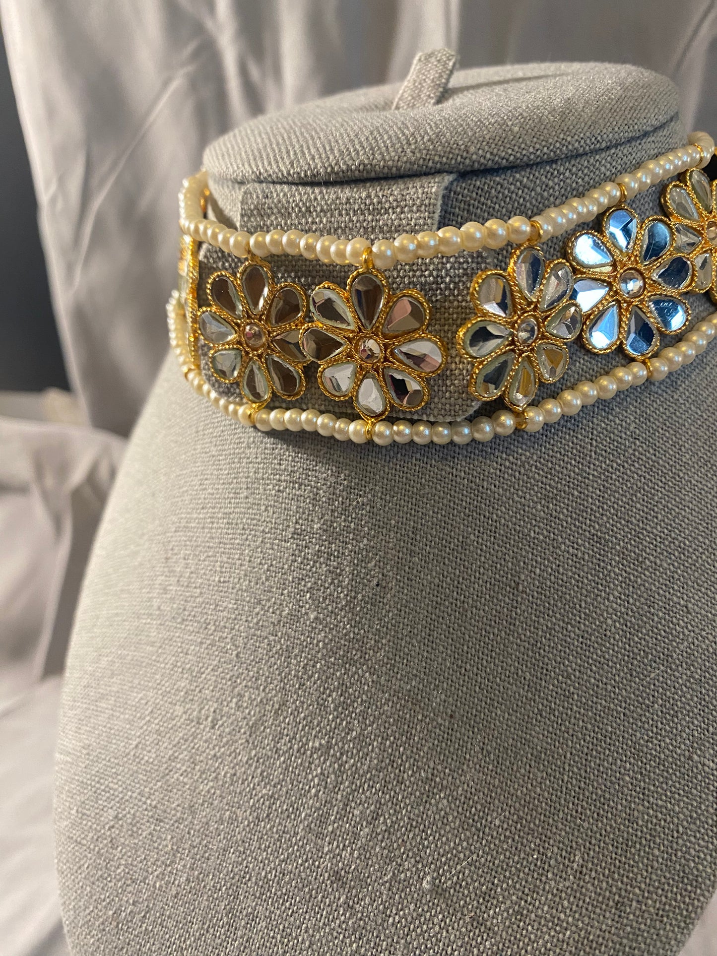 New Jewelry: Gold Plated Mirrored Choker Kundan Set
