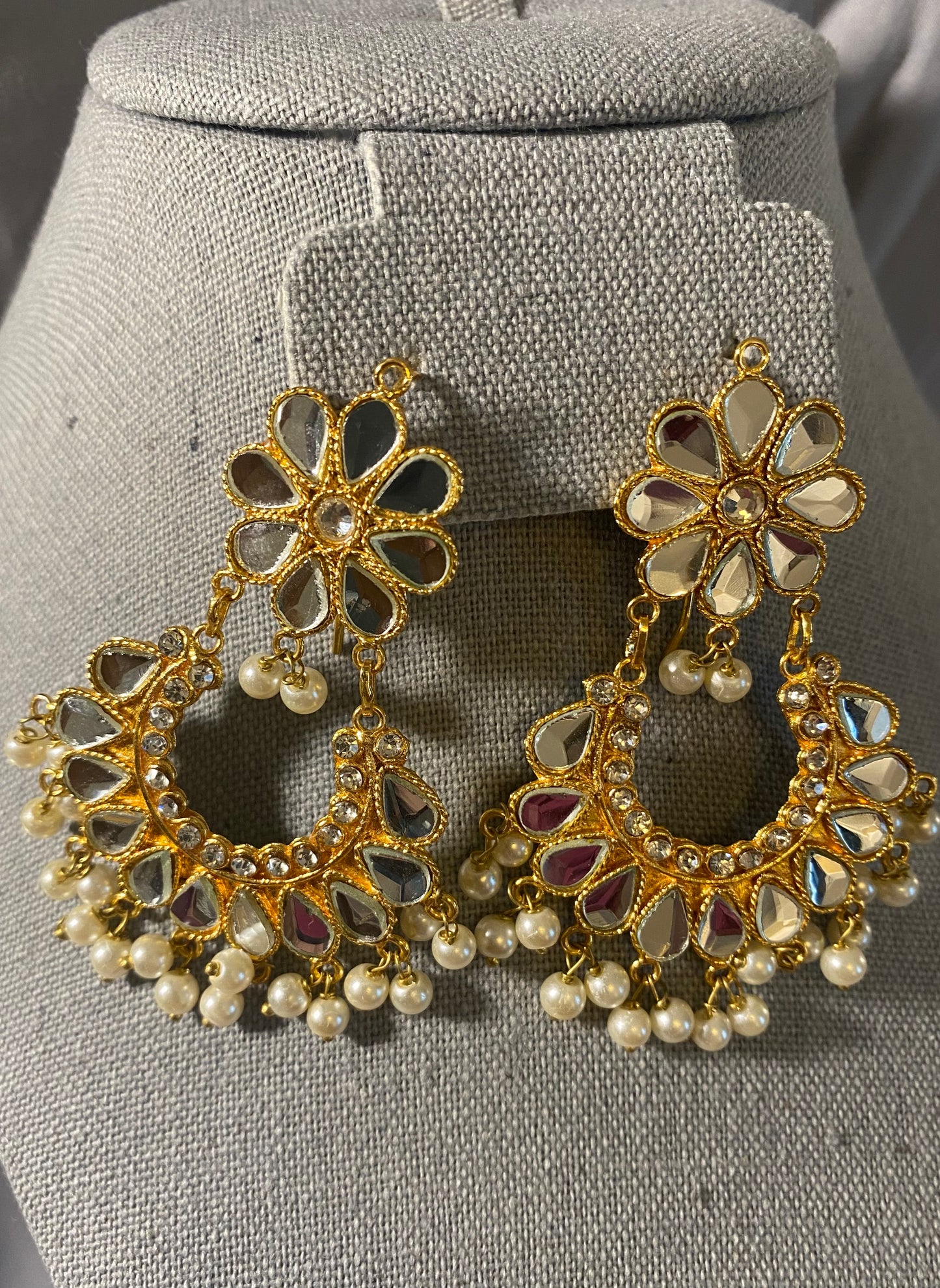 New Jewelry: Gold Plated Mirrored Choker Kundan Set