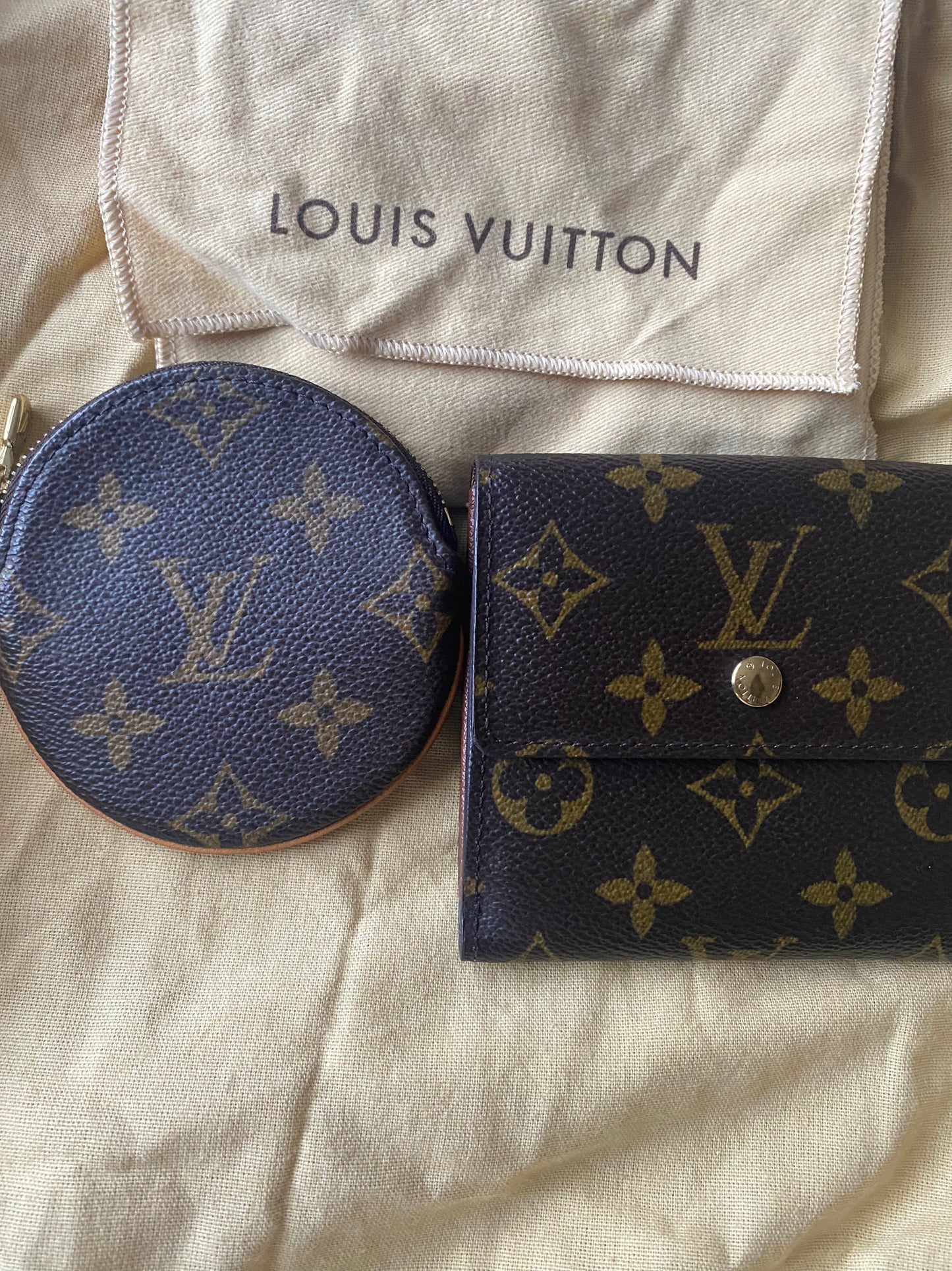 Vintage Bag: Authentic Louis Vuitton Wallet and Round Coin Purse