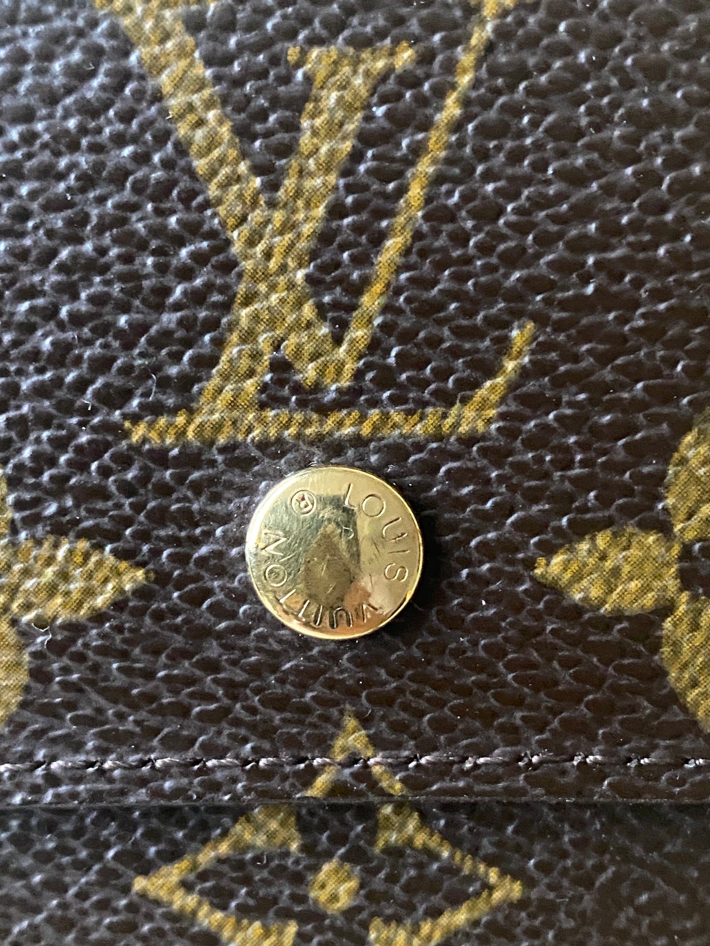 Vintage Bag: Authentic Louis Vuitton Wallet and Round Coin Purse