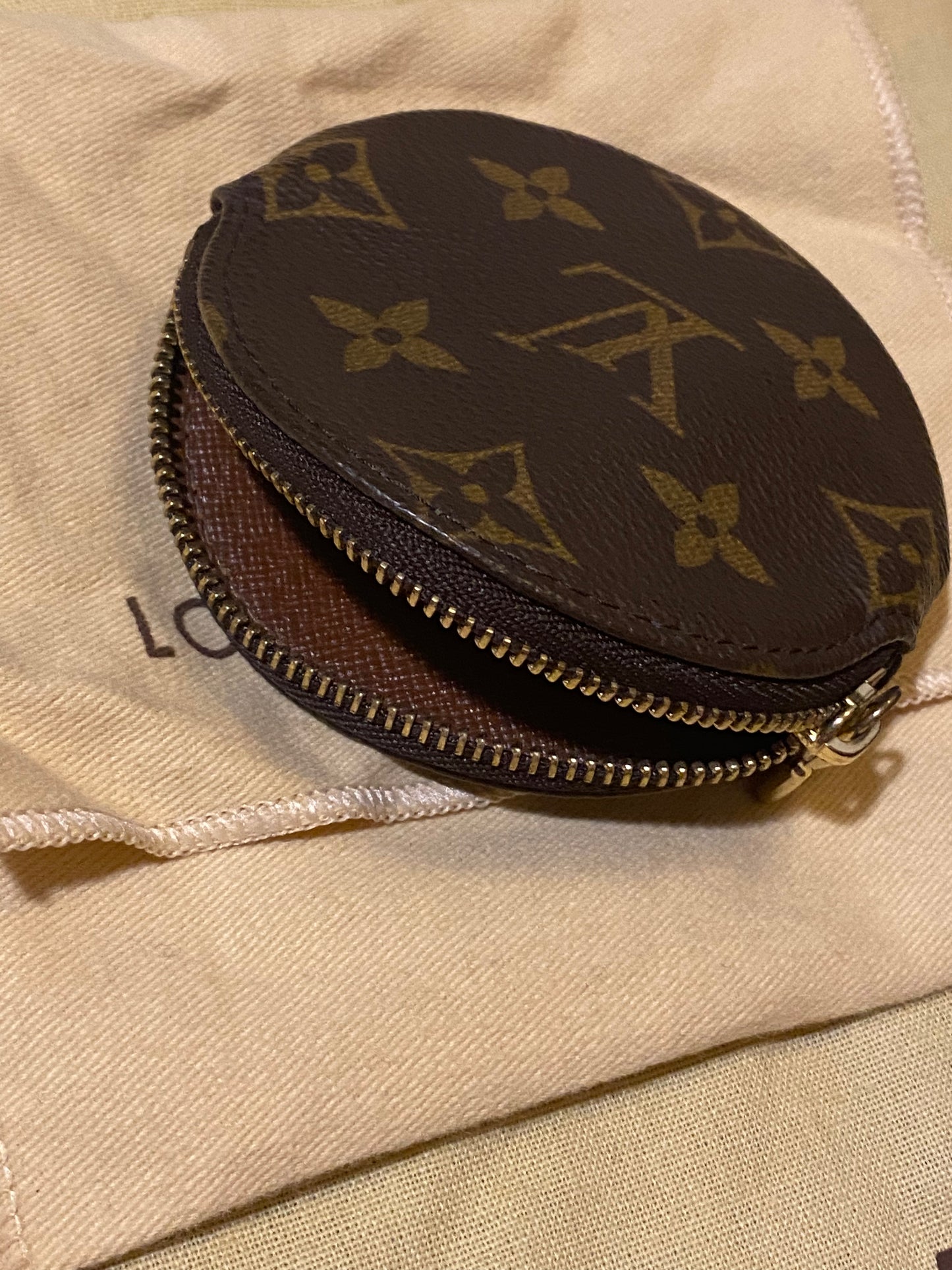 Vintage Bag: Authentic Louis Vuitton Wallet and Round Coin Purse