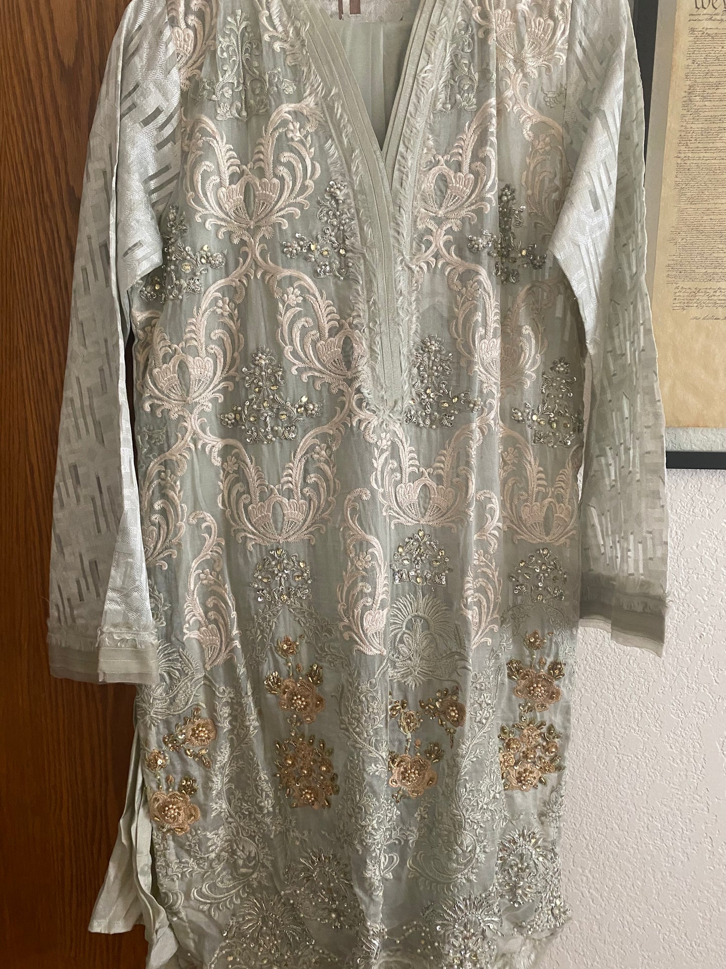 New Clothing: Light Green 3 Piece Formal Dress