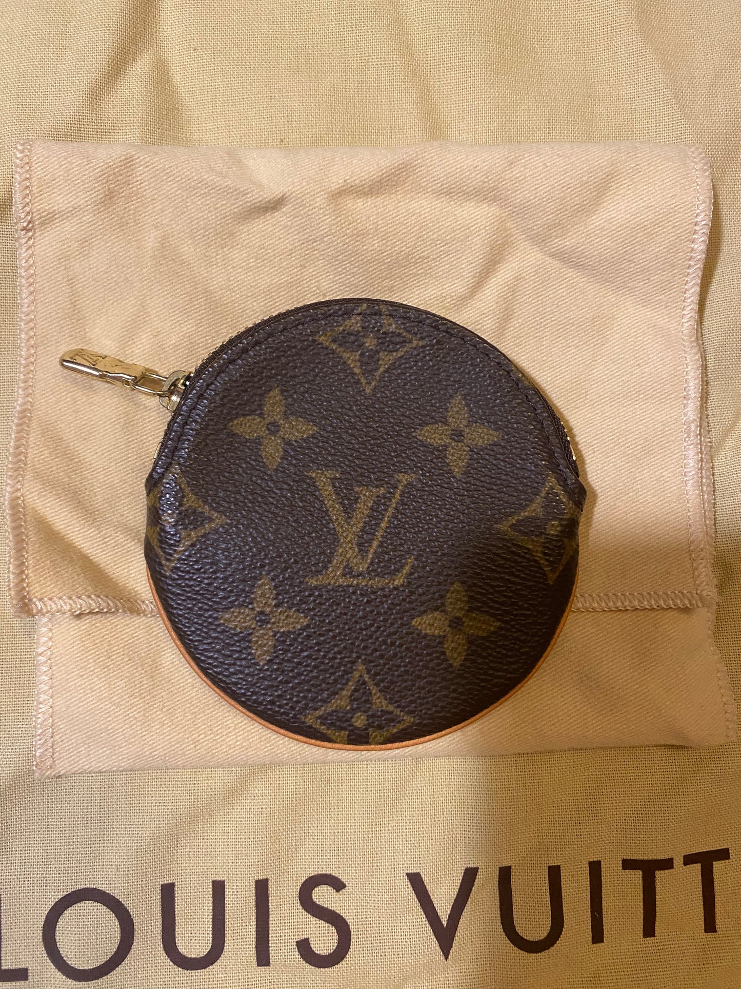 Vintage Bag: Authentic Louis Vuitton Wallet and Round Coin Purse
