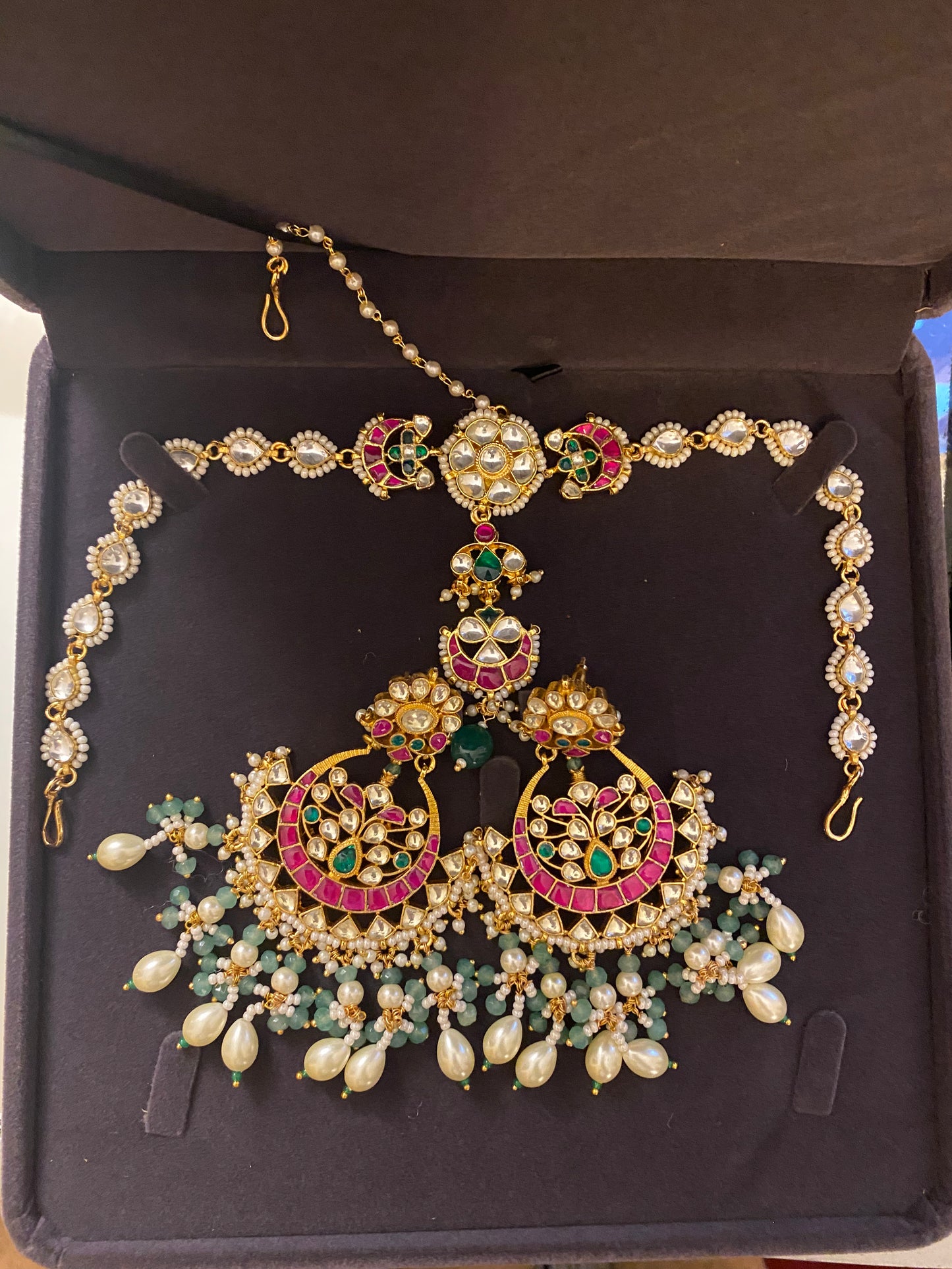 New Jewelry: 4 Piece Pearl and Kundan Wedding Set