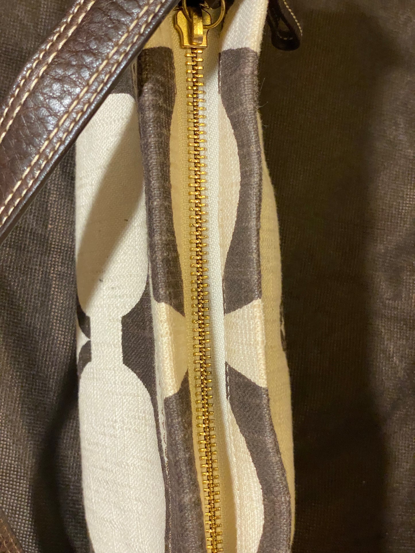 Vintage Bags: Small Beige & Brown Coach Bag