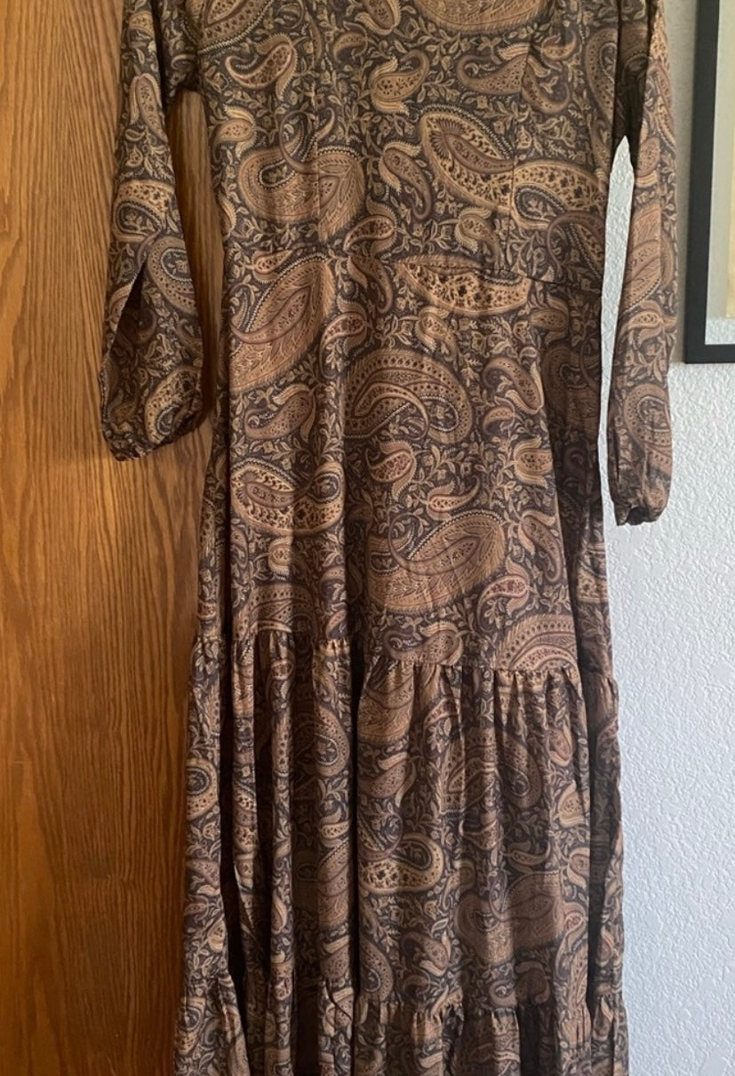 New Clothing: Long Dress with long sleeves