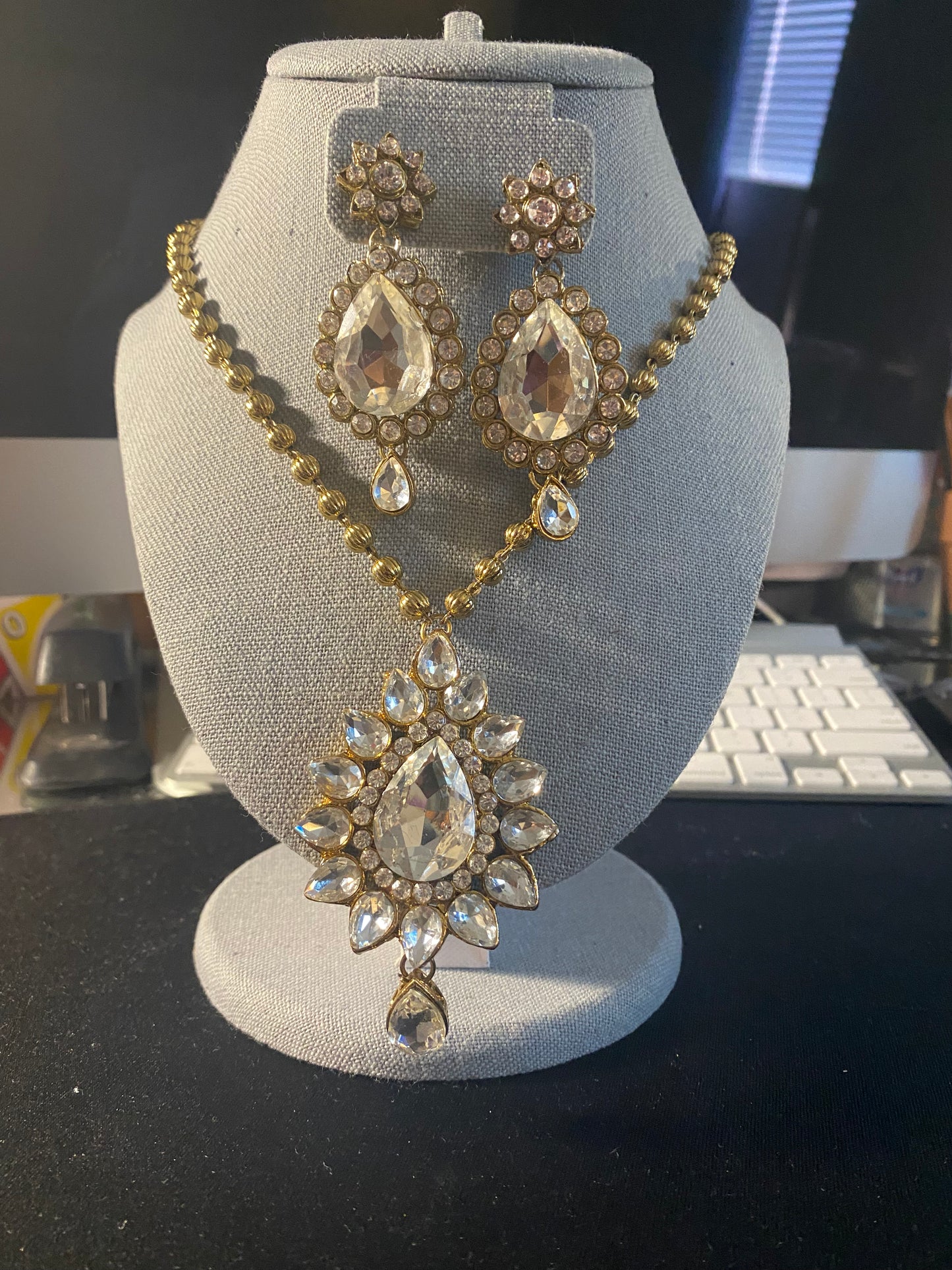New Jewelry: Long Crystal Necklace and Earrings