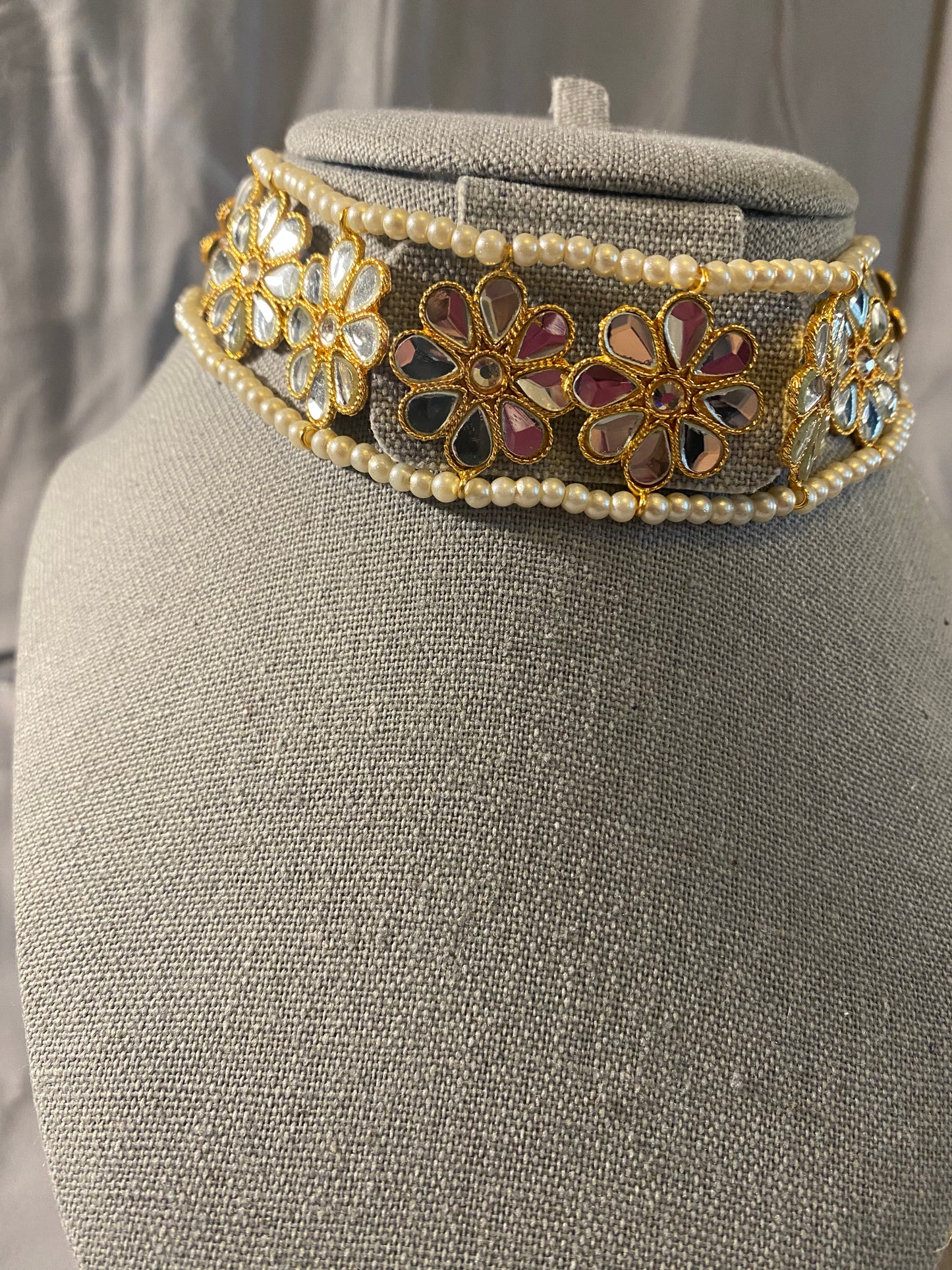 New Jewelry: Gold Plated Mirrored Choker Kundan Set