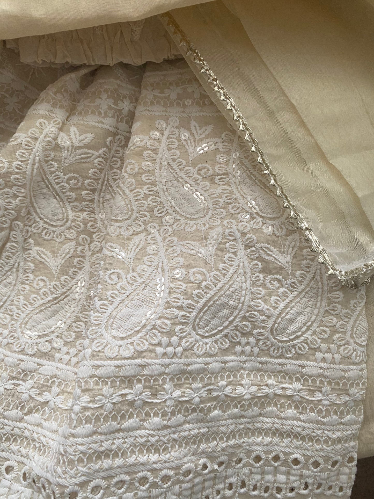 New Clothing: 3 Piece Off White Dress