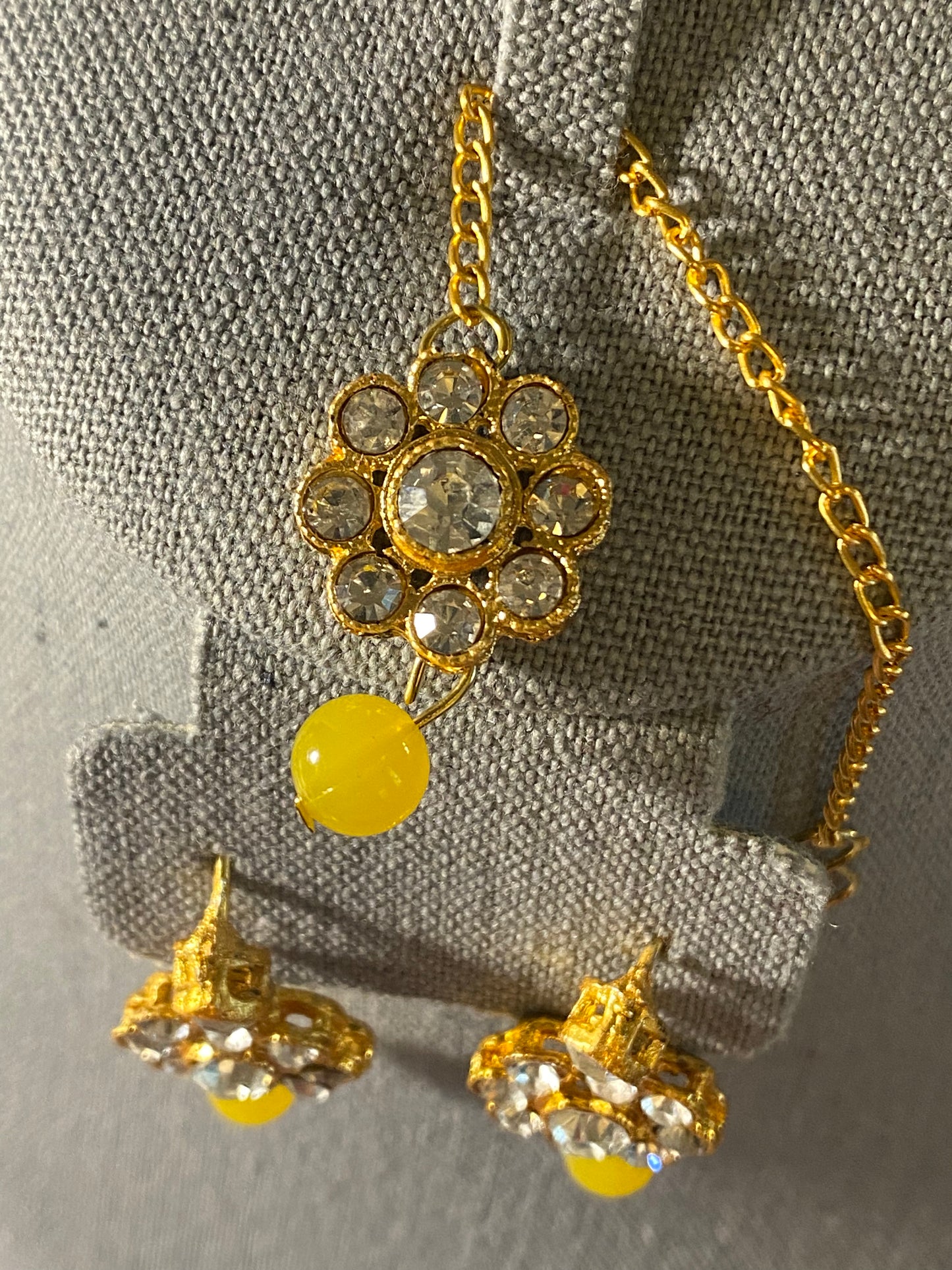 New Jewelry: Yellow Jewelry Set