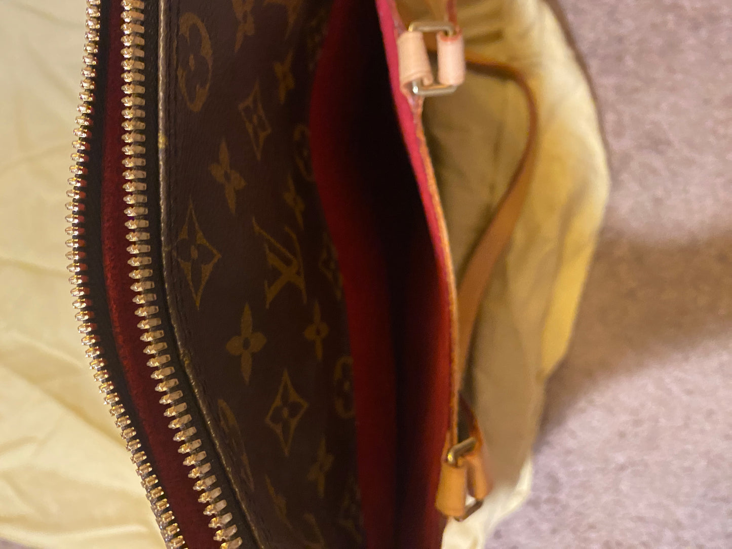 Vintage Bag: Authentic Louis Vuitton Vintage Coussin Shoulder Bag GM Brown Canvas Monogram