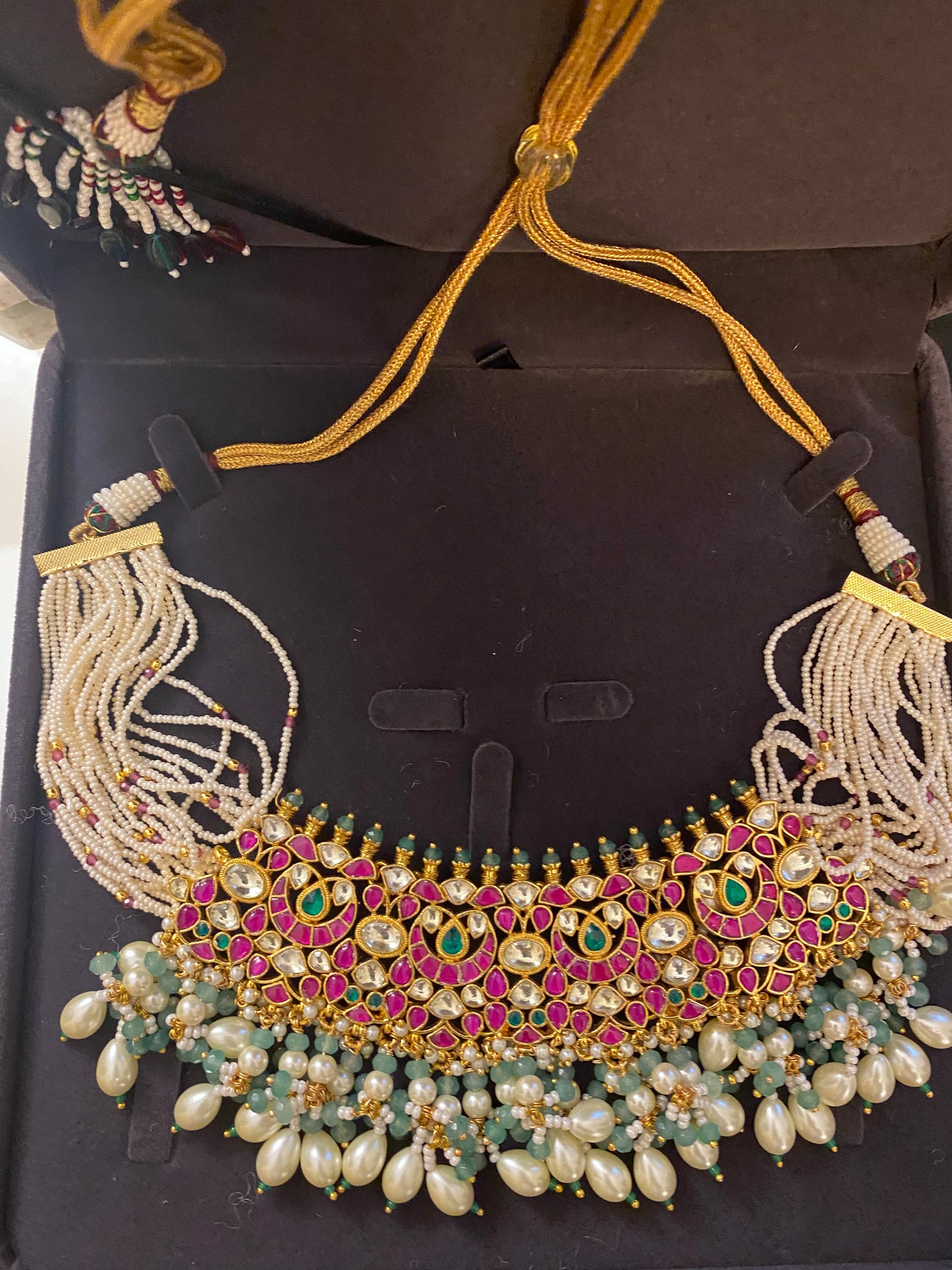 New Jewelry: 4 Piece Pearl and Kundan Wedding Set